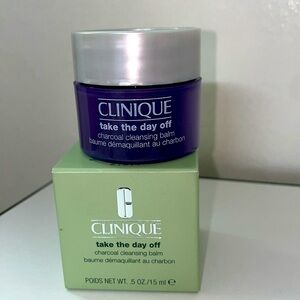 Clinique take the day off
